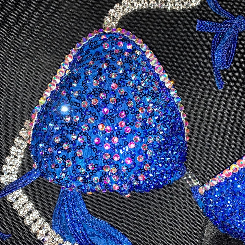 Competition Bikini - Picture 5 of 7